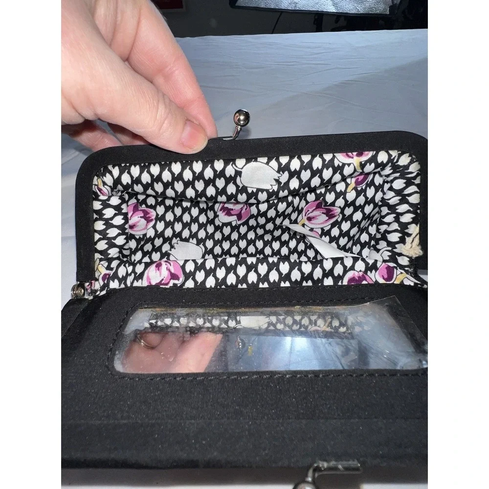 SOLD Vera Bradley Black Quilted Kiss Lock Wallet Sample ID Window Floral Lining - Picture 10 of 11